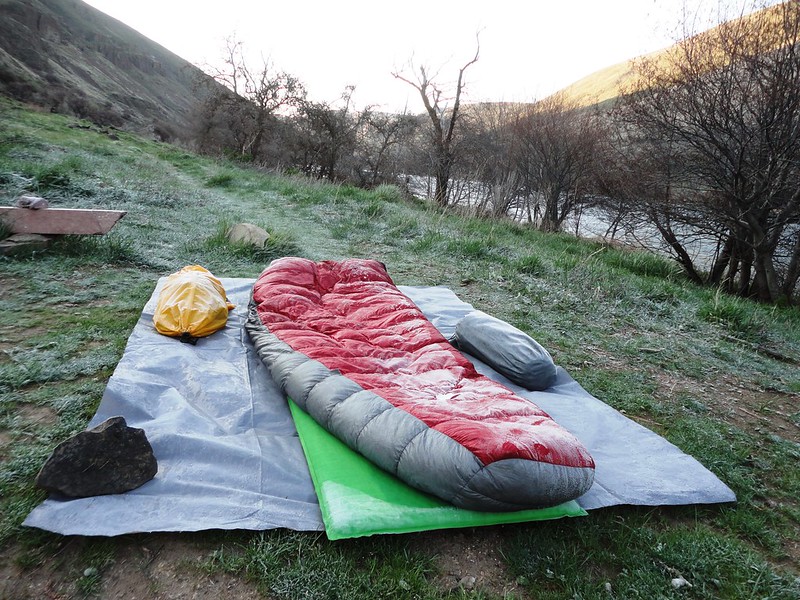 How Much Does A Sleeping Bag Weigh? (And How To Pick the Right One)